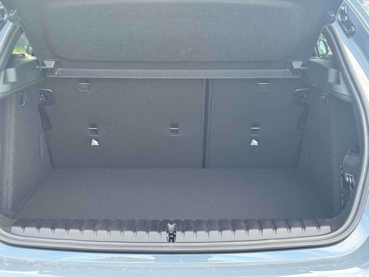 Used BMW 1 Series 2024 for sale - 78191179: Photo 11