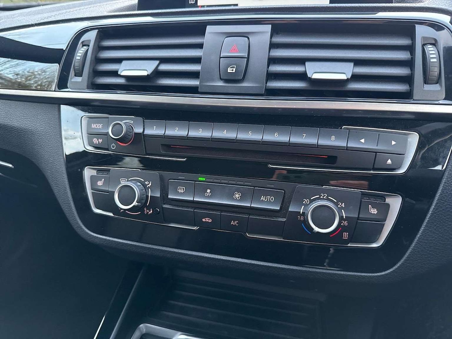 Used BMW 1 Series 2019 for sale - 76596190: Photo 12