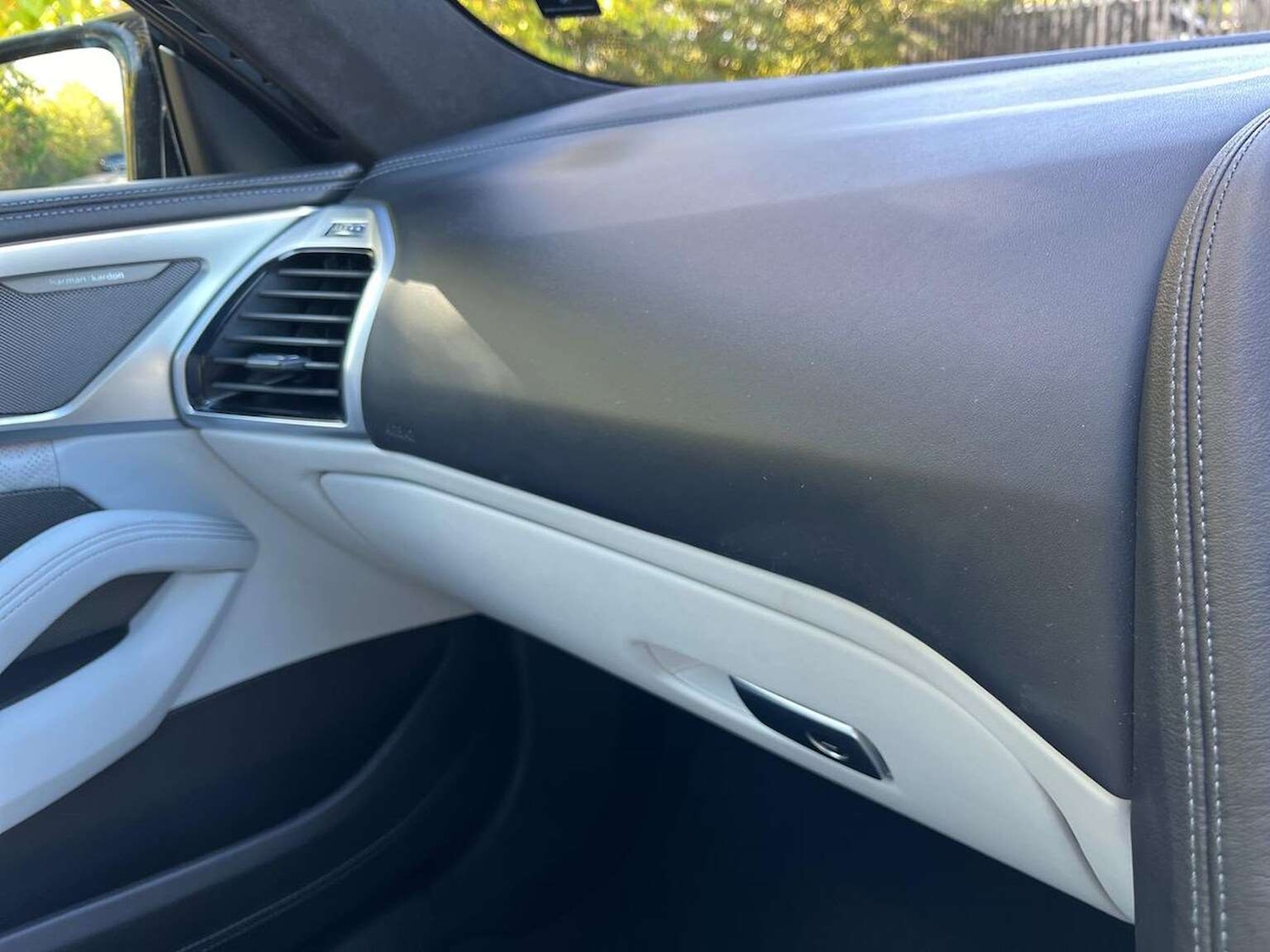 Used BMW M8 2022 for sale - 76596263: Photo 25