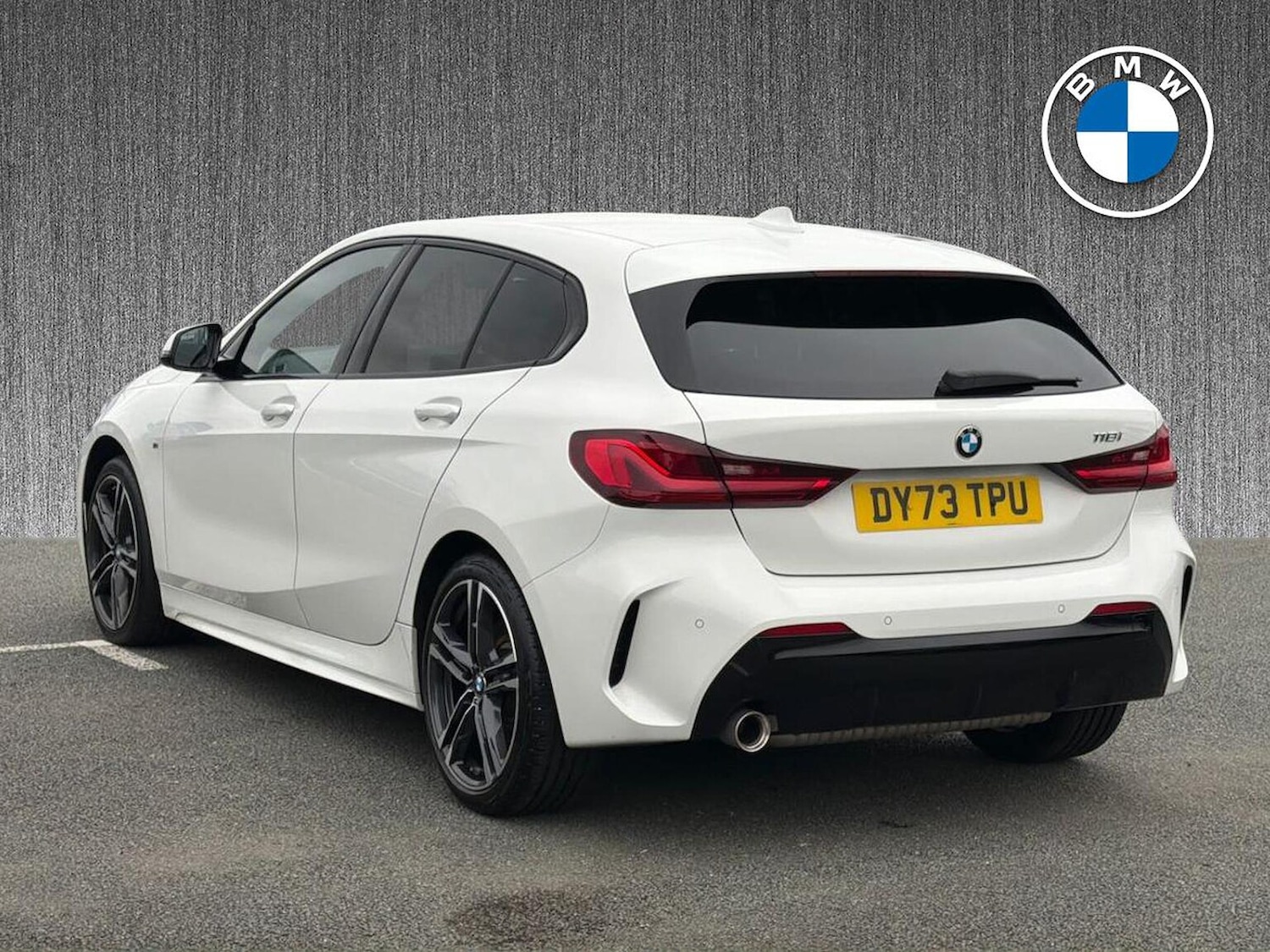 Used BMW 1 Series 2023 for sale - 76292980: Photo 2