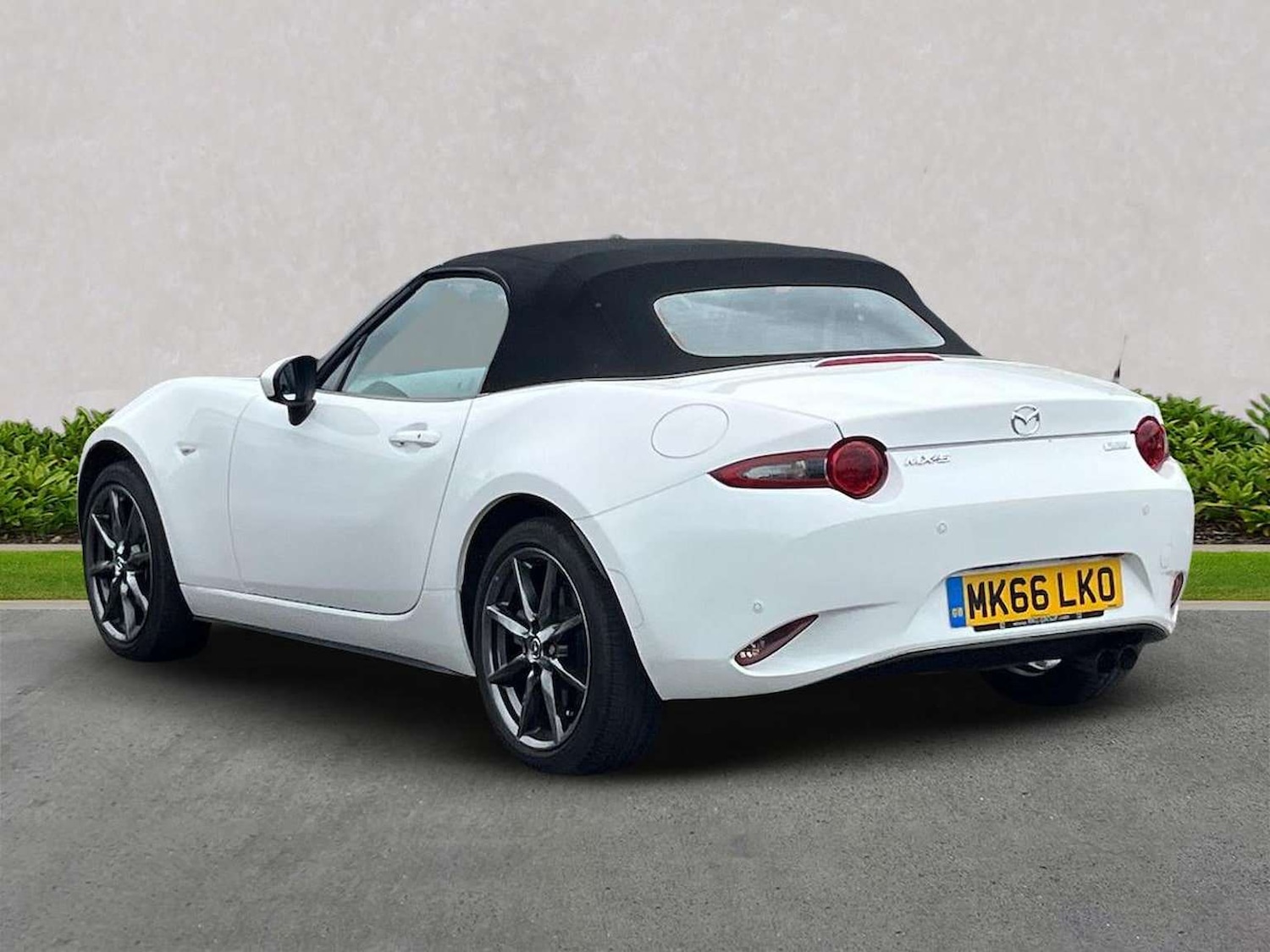 Used Mazda MX-5 2016 for sale - 76596164: Photo 2