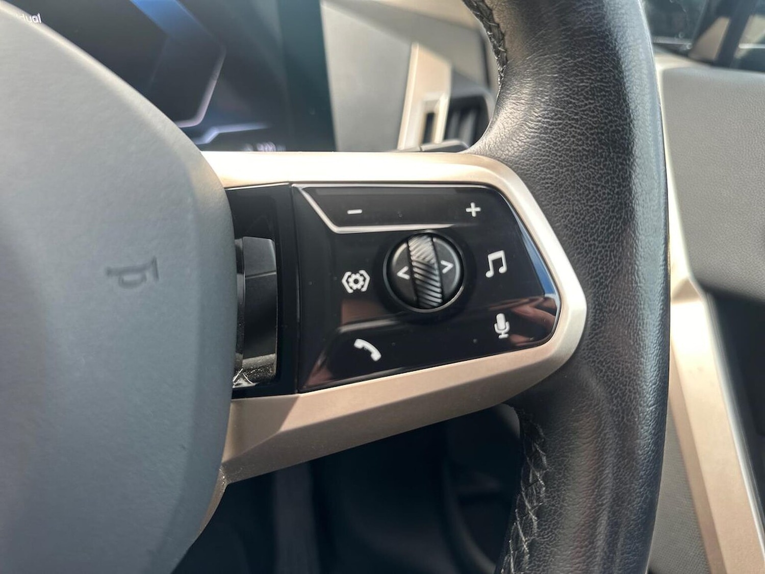 Used BMW iX 2023 for sale - 76497336: Photo 26