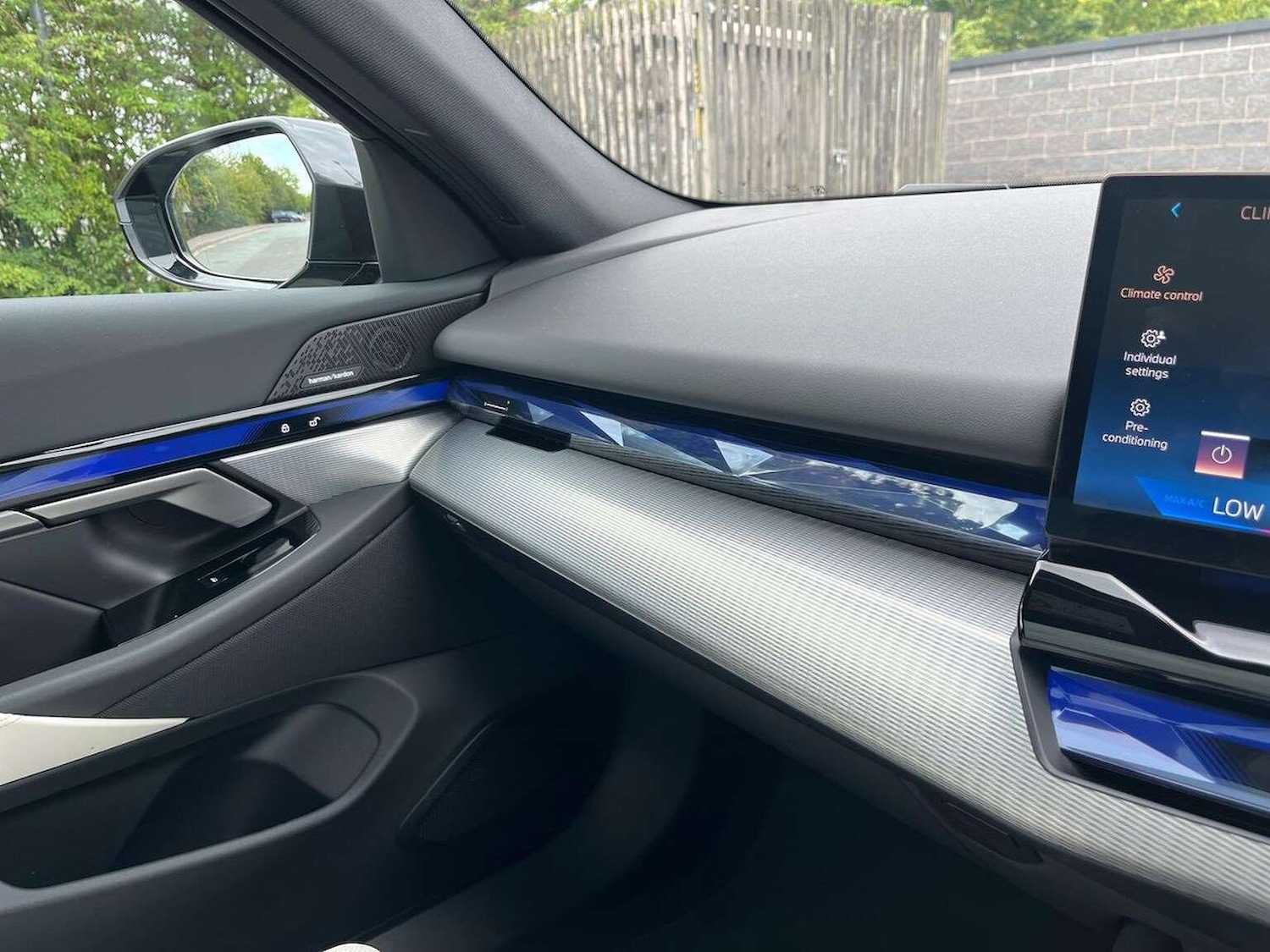 Used BMW 5 Series 2025 for sale - 77807305: Photo 24