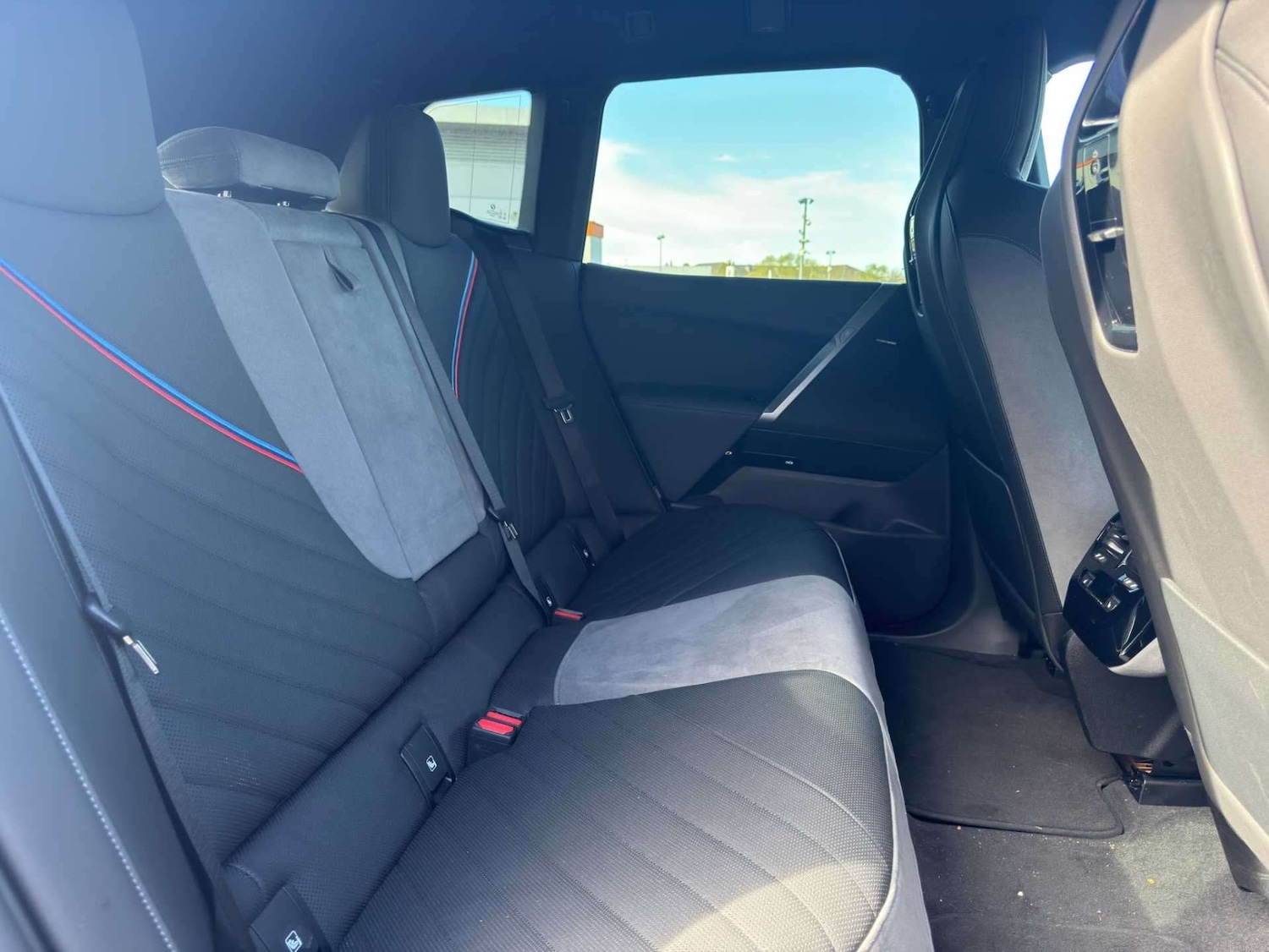 Used BMW iX 2025 for sale - 78191445: Photo 11