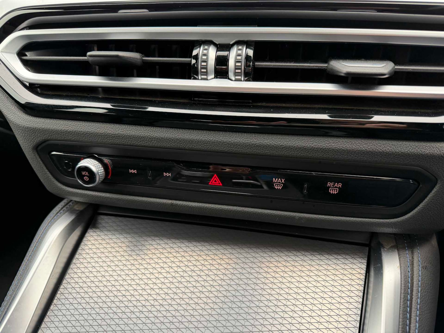 Used BMW i4 2023 for sale - 77073259: Photo 23