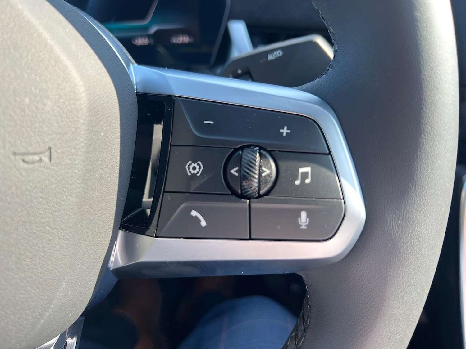 Used BMW iX2 2025 for sale - 76596441: Photo 27