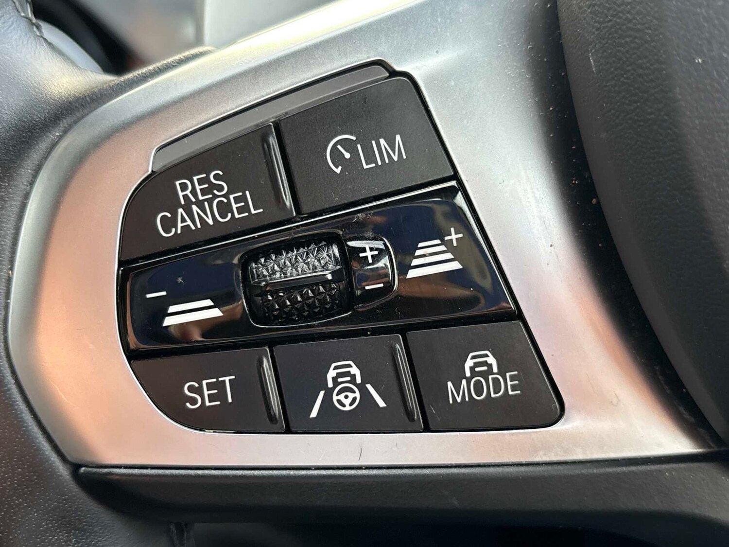 Used BMW 3 Series 2024 for sale - 76947027: Photo 25