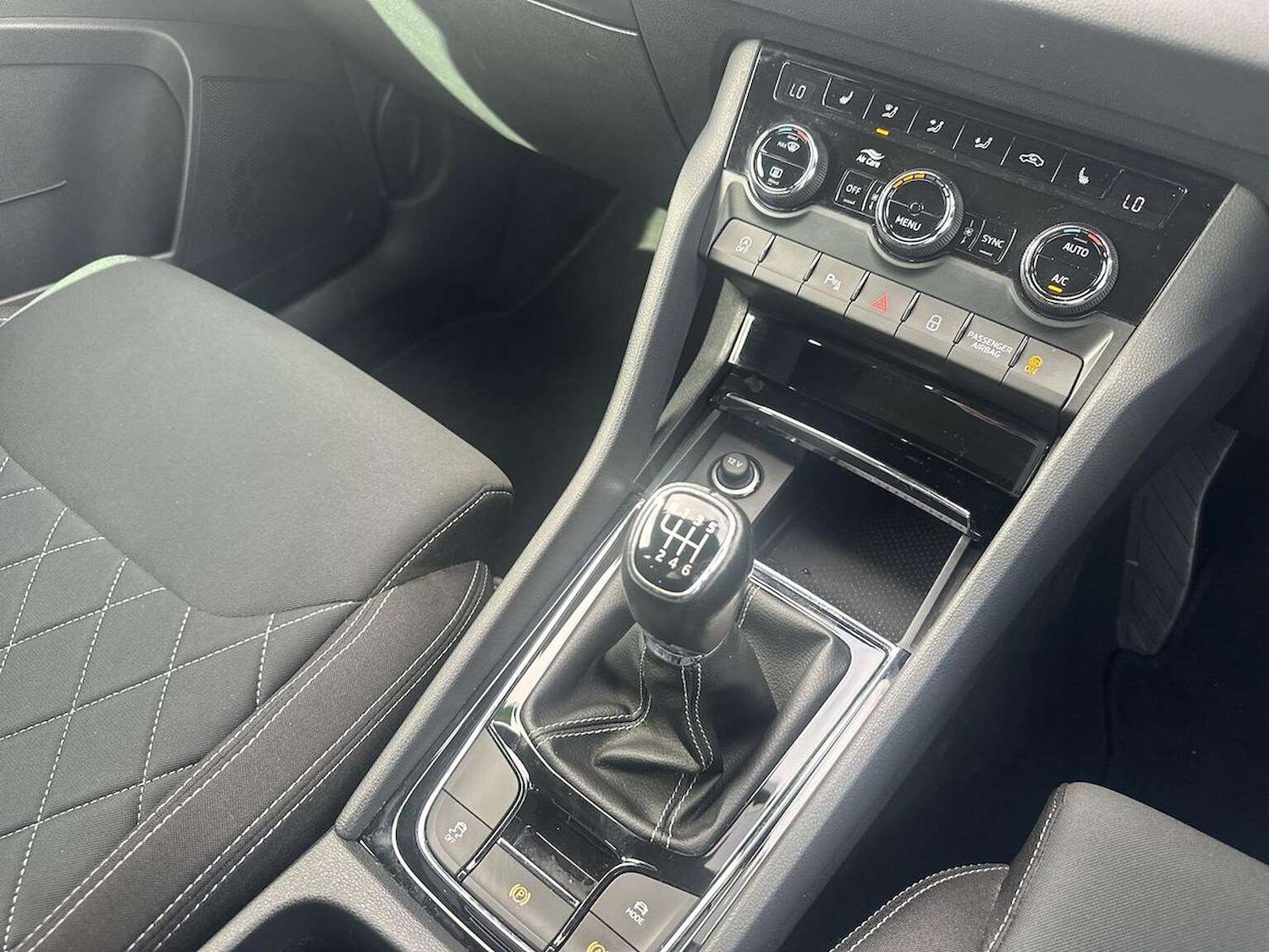 Used Skoda Karoq 2022 for sale - 76946993: Photo 13