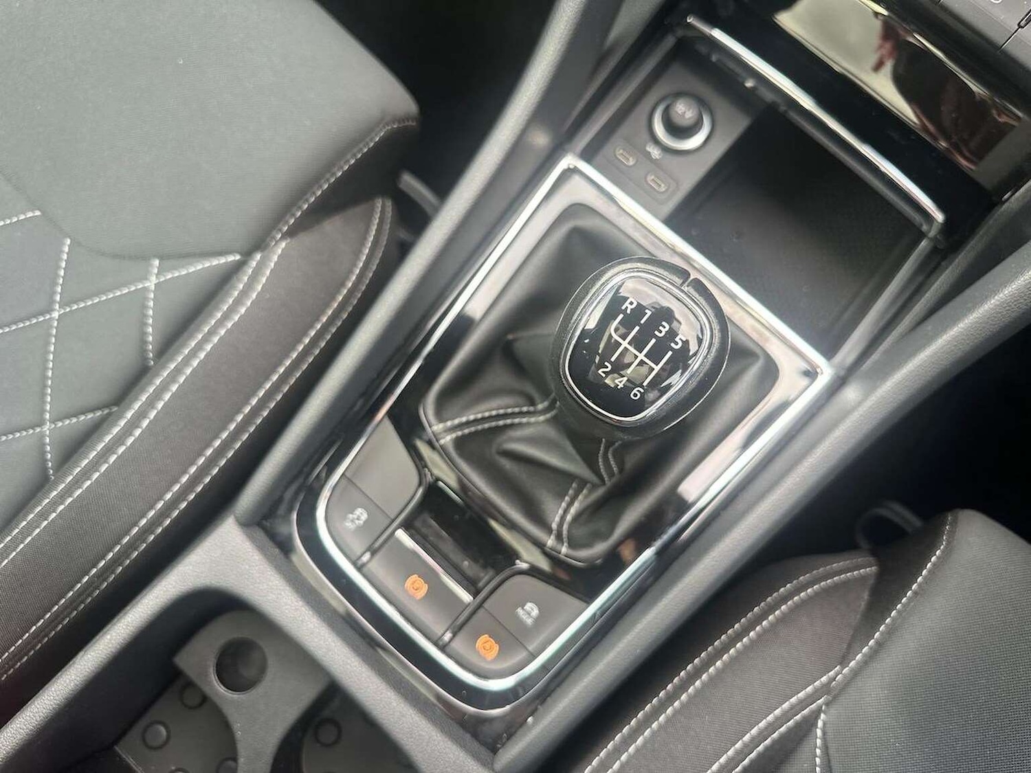 Used Skoda Karoq 2022 for sale - 76946993: Photo 23