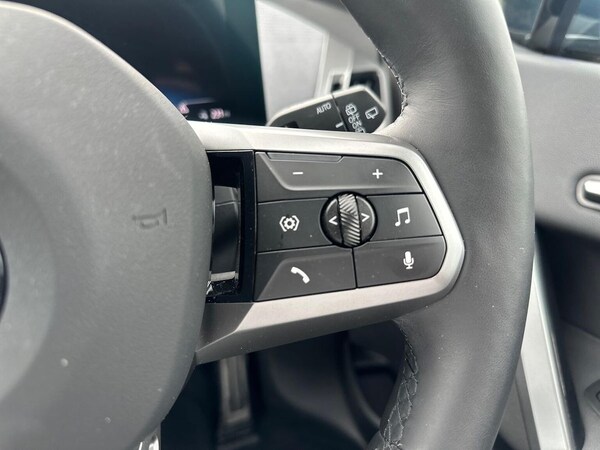 Used BMW iX 2025 for sale - 76026107: Photo 27
