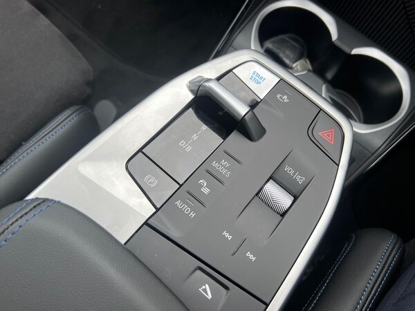 Used BMW iX1 2025 for sale - 76220455: Photo 14