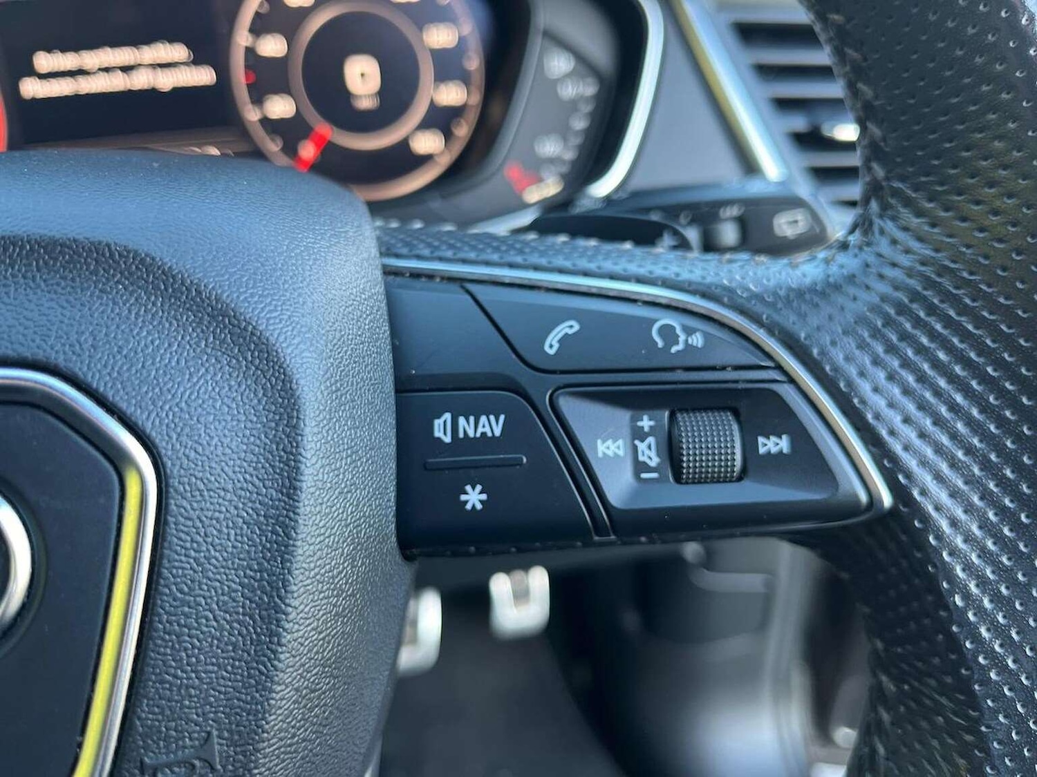 Used Audi Q5 2019 for sale - 76596315: Photo 26