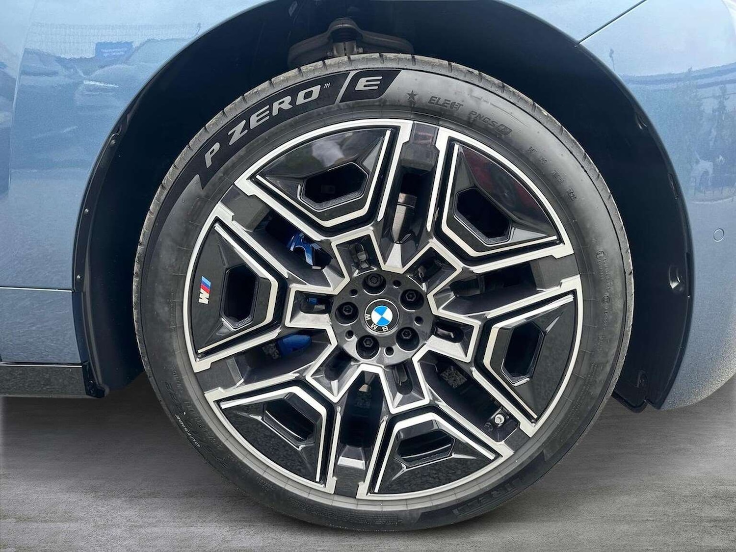 Used BMW iX 2025 for sale - 76596306: Photo 7