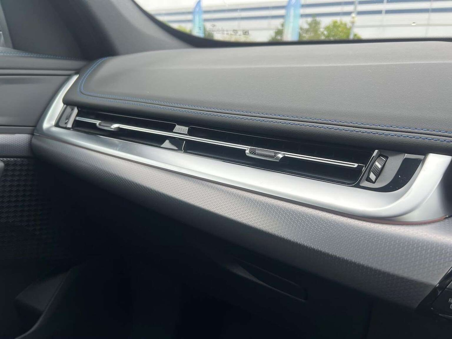 Used BMW iX1 2025 for sale - 76596250: Photo 25