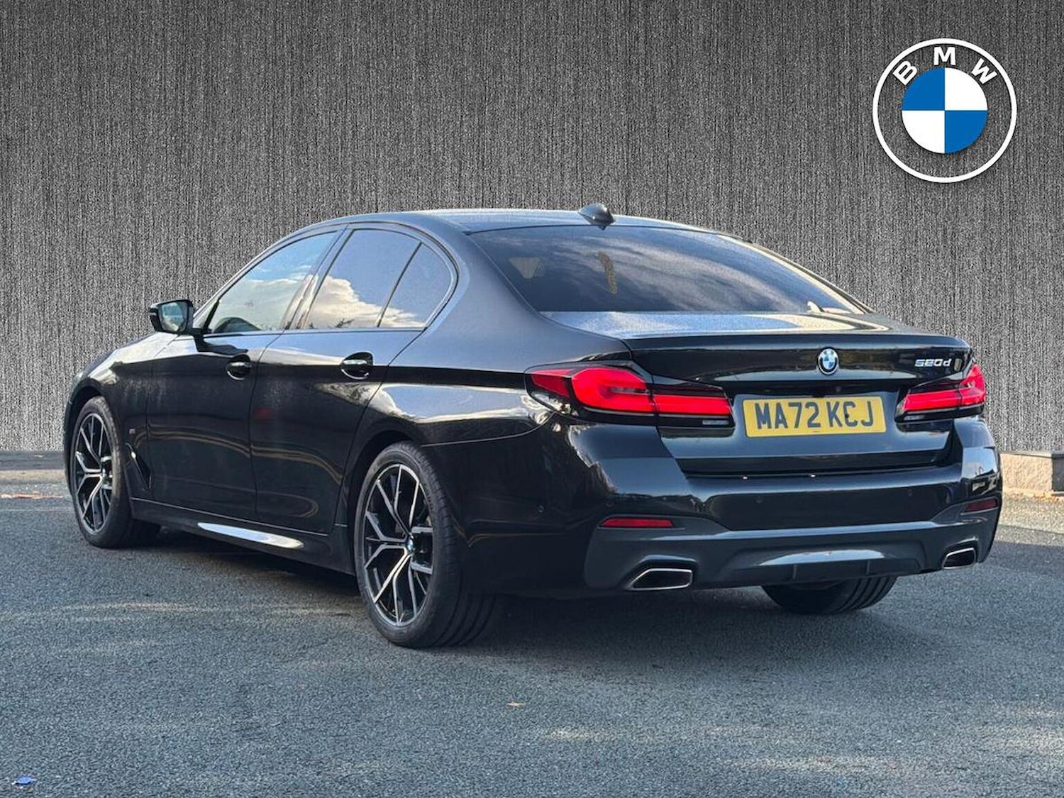 Used BMW 5 Series 2022 for sale - 76392469: Photo 2