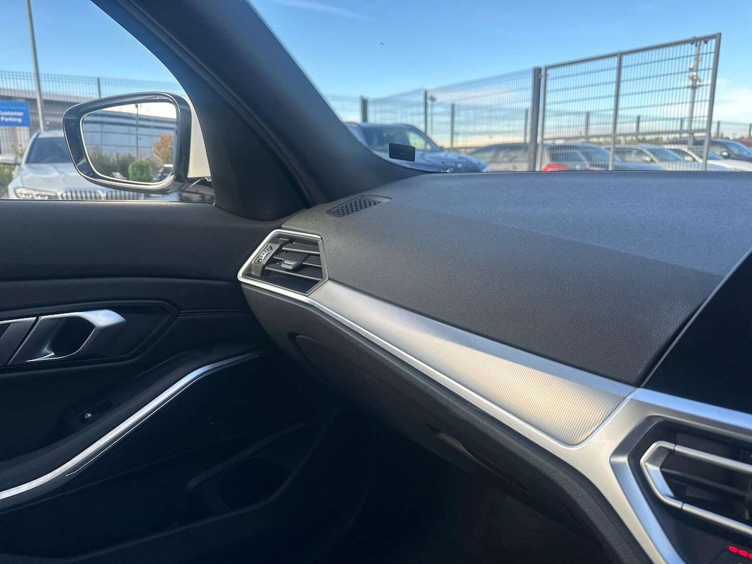 Used BMW 3 Series 2021 for sale - 76596509: Photo 24