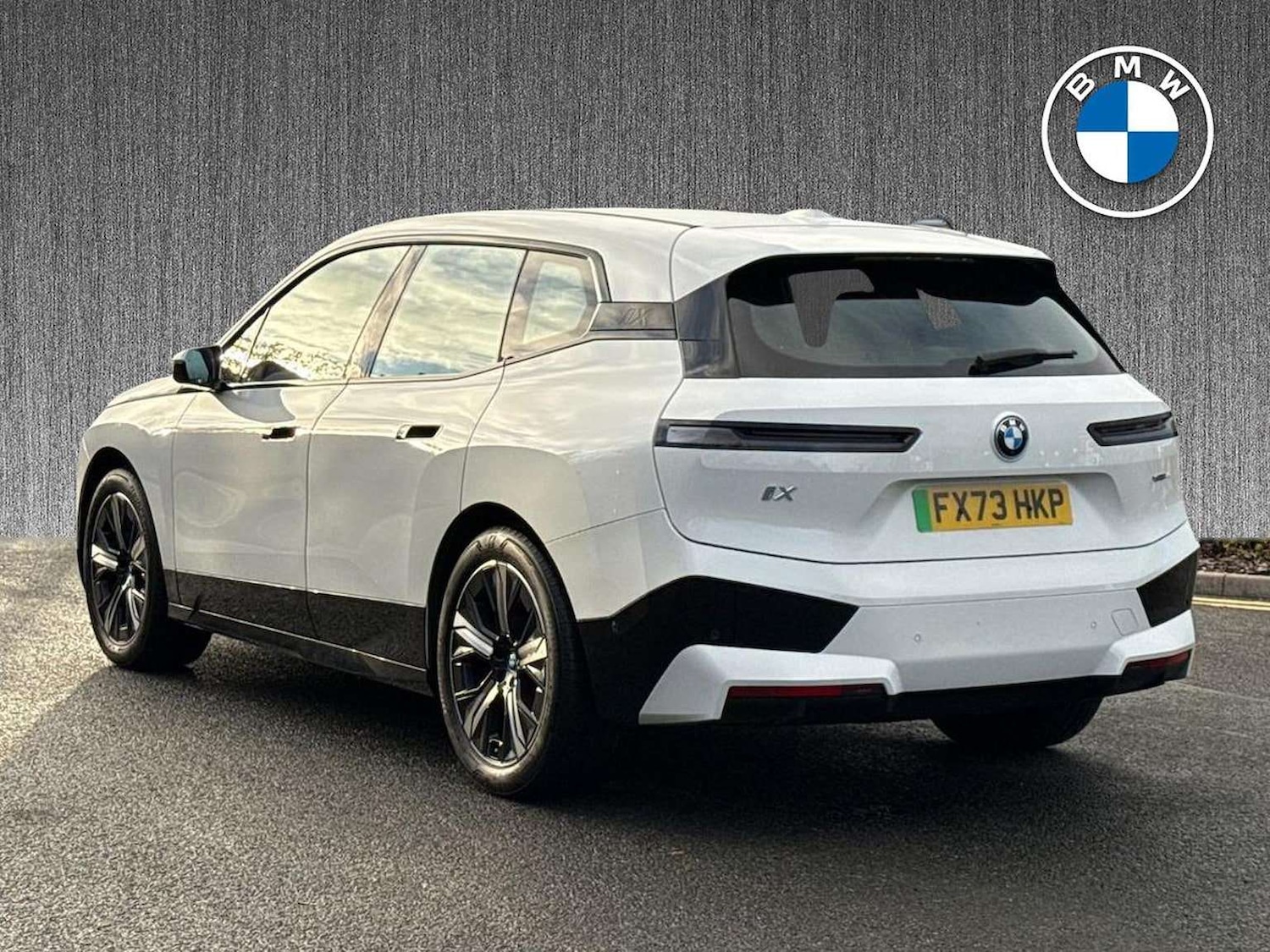 Used BMW iX 2023 for sale - 76596459: Photo 2