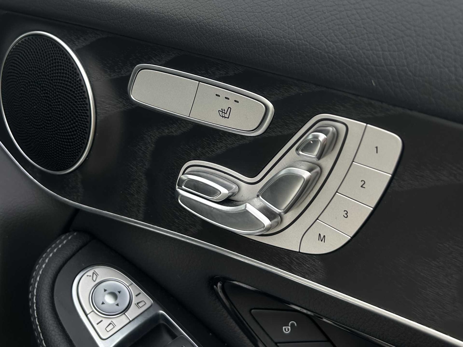 Used Mercedes-Benz GLC 2018 for sale - 77984059: Photo 14