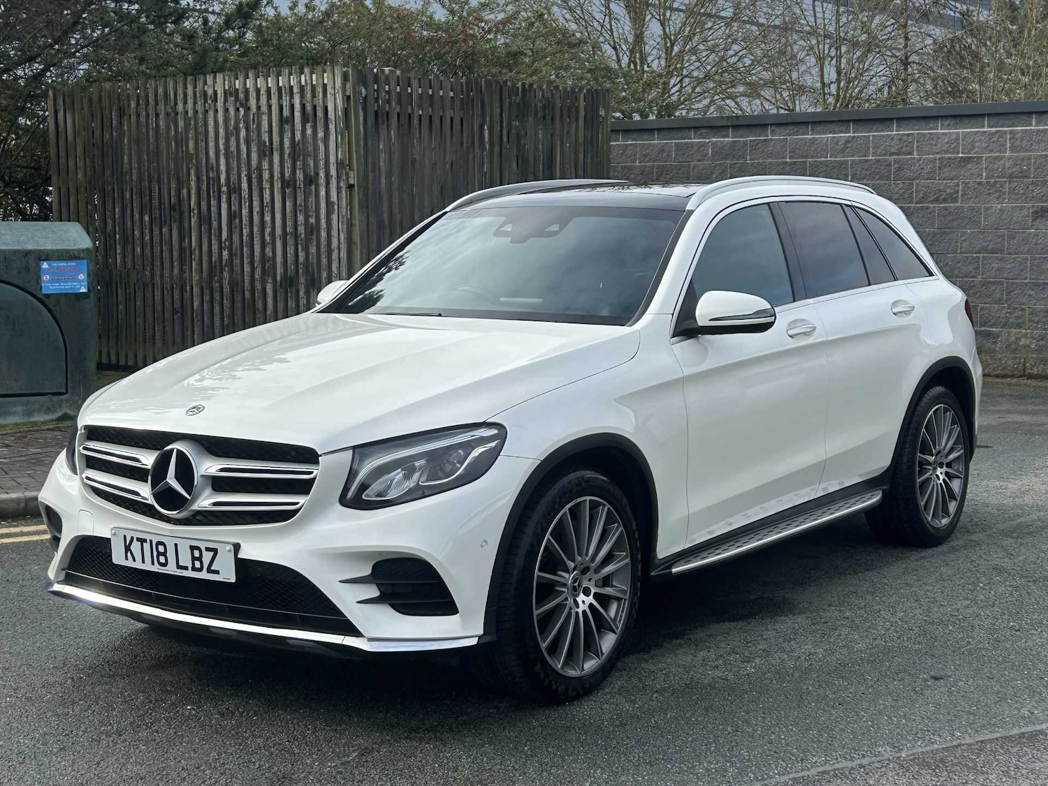 Used Mercedes-Benz GLC 2018 for sale - 77984059: Photo 3