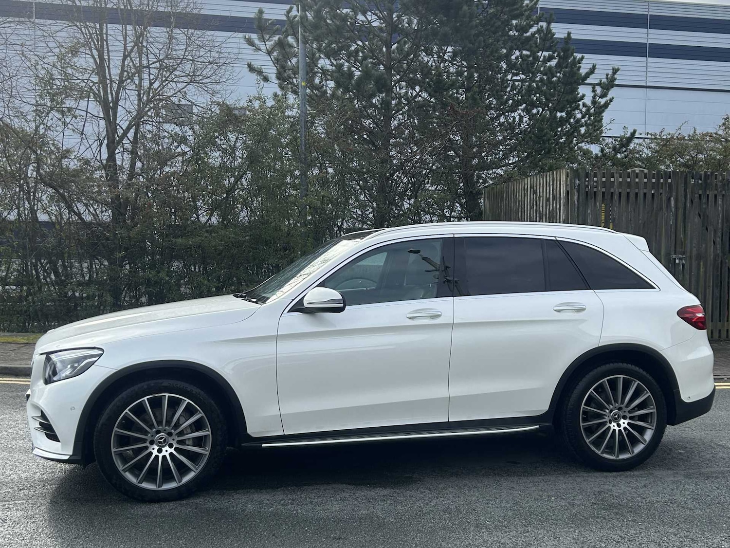 Used Mercedes-Benz GLC 2018 for sale - 77984059: Photo 5