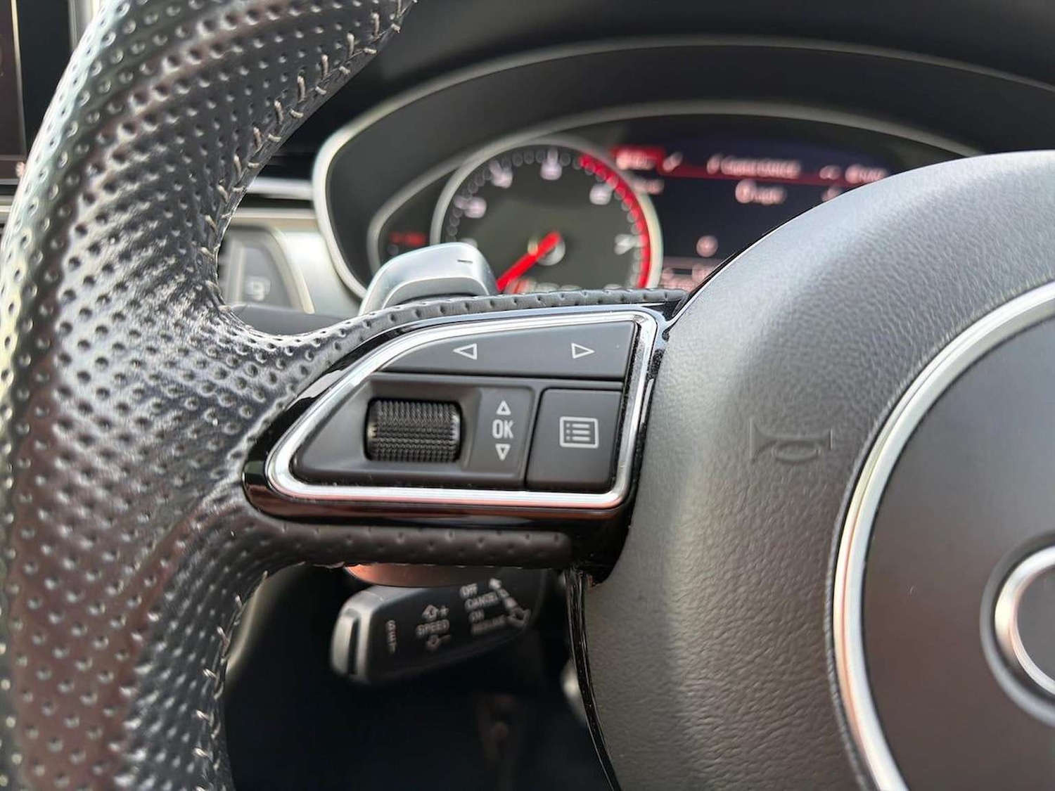 Used Audi RS6 2017 for sale - 76596167: Photo 25