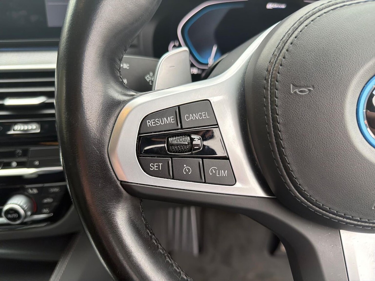 Used BMW 5 Series 2023 for sale - 76455307: Photo 25