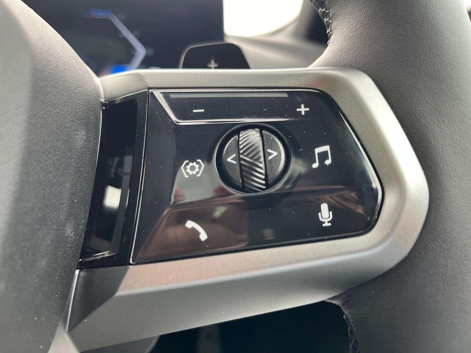 Used BMW 5 Series 2025 for sale - 77916121: Photo 26