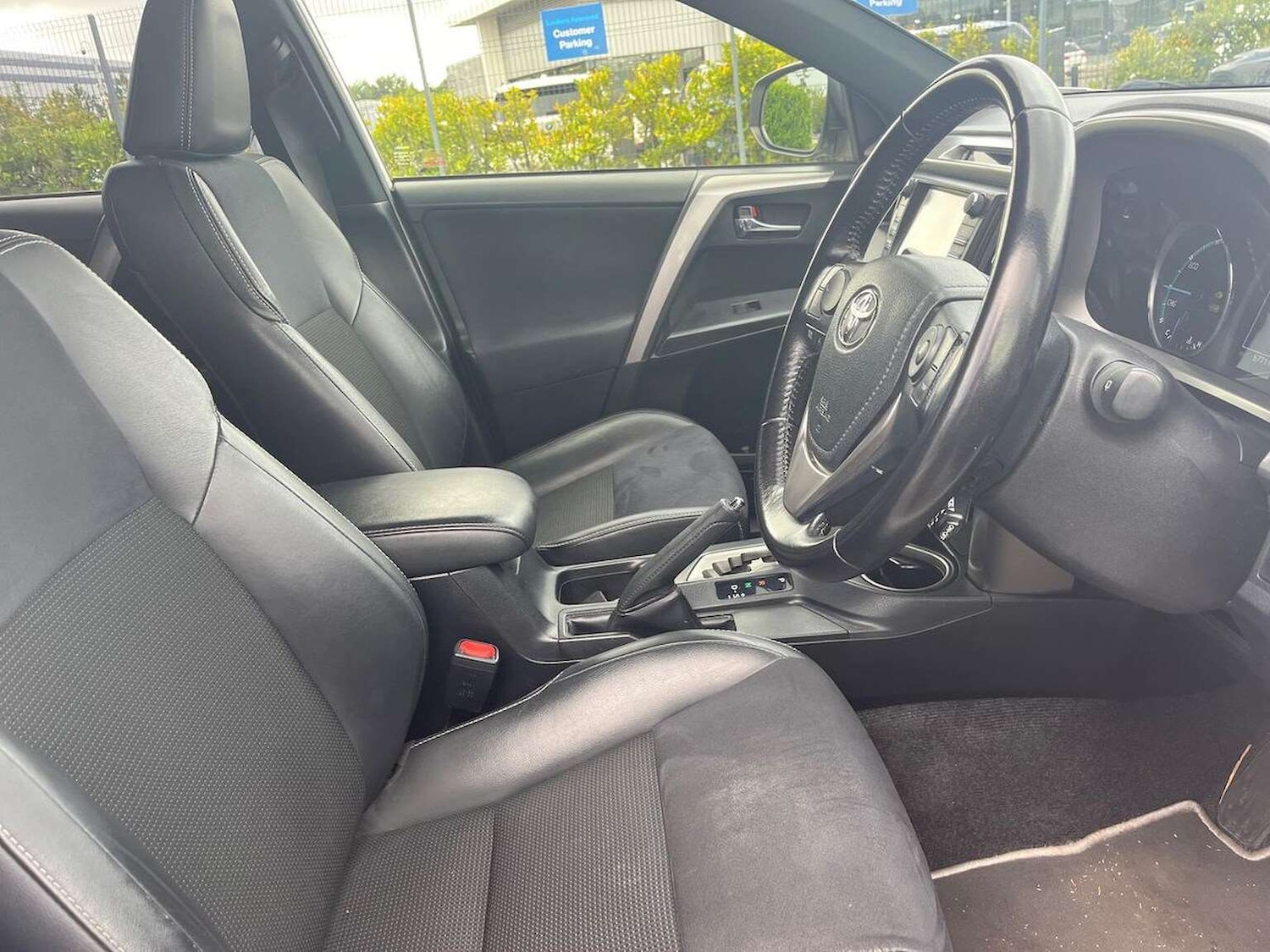 Used Toyota RAV4 2016 for sale - 76770080: Photo 21