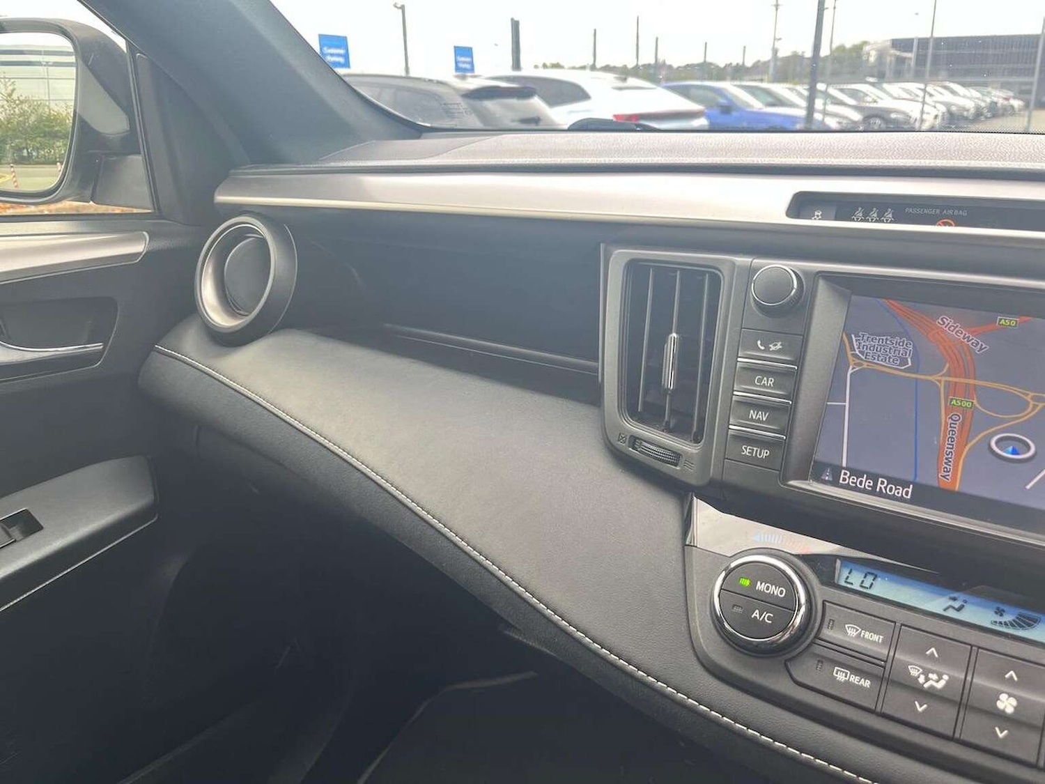 Used Toyota RAV4 2016 for sale - 76770080: Photo 24