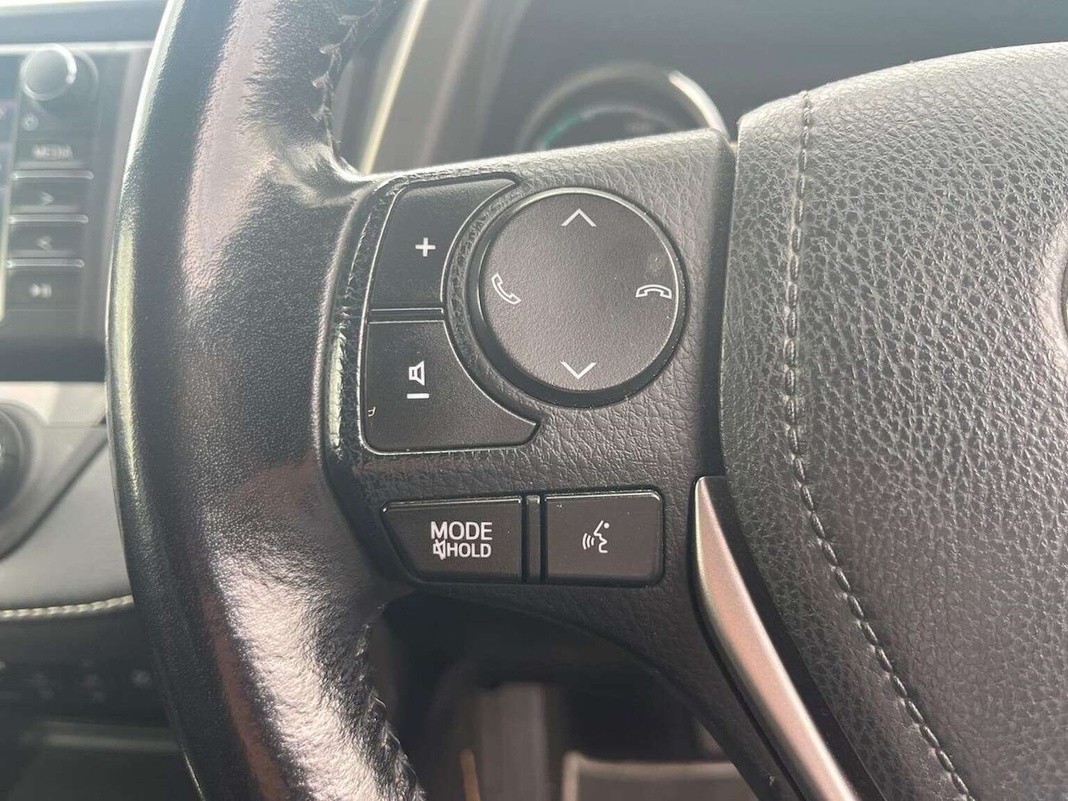 Used Toyota RAV4 2016 for sale - 76637819: Photo 25