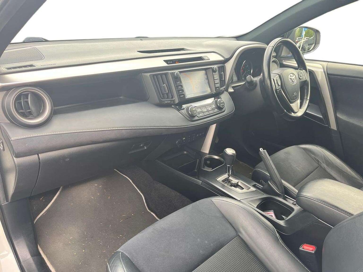 Used Toyota RAV4 2016 for sale - 76637819: Photo 7