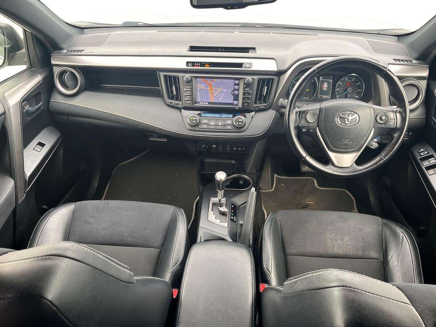 Used Toyota RAV4 2016 for sale - 76637819: Photo 8