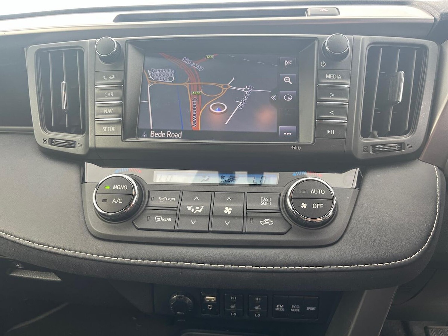 Used Toyota RAV4 2016 for sale - 76027550: Photo 11