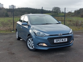 Used Hyundai i20 2017 for sale - 77664212: Photo