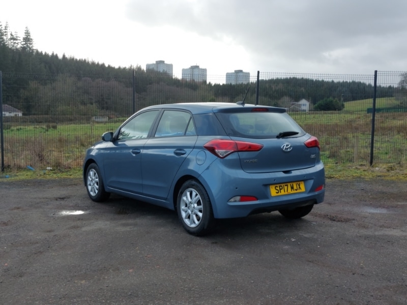 Used Hyundai i20 2017 for sale - 77664212: Photo 3