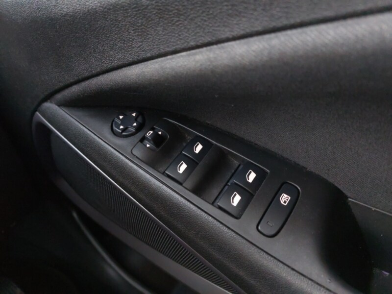 Used Vauxhall Crossland 2022 for sale - 76795392: Photo 15