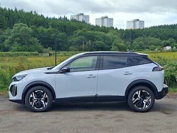 Used Peugeot 2008 2025 for sale - 79086982: Photo