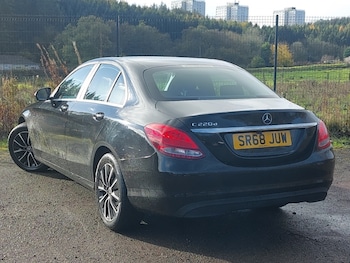 Used Mercedes-Benz C Class 2018 for sale - 76543448: Photo