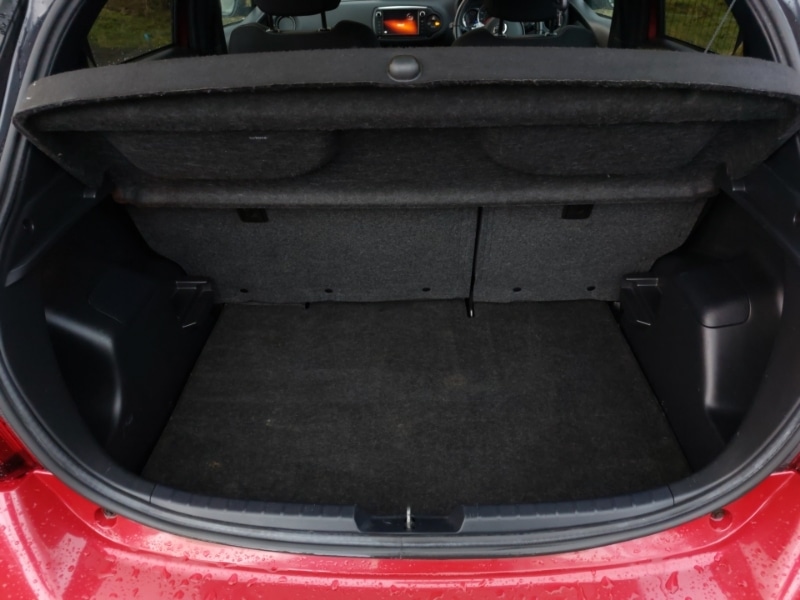 Used Toyota Yaris 2016 for sale - 77085736: Photo 8