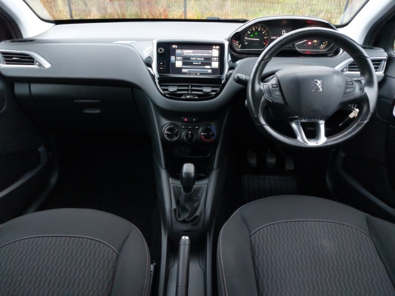 Used Peugeot 208 2017 for sale - 76533538: Photo 2