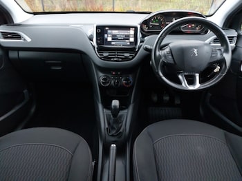 Used Peugeot 208 2017 for sale - 76533538: Photo