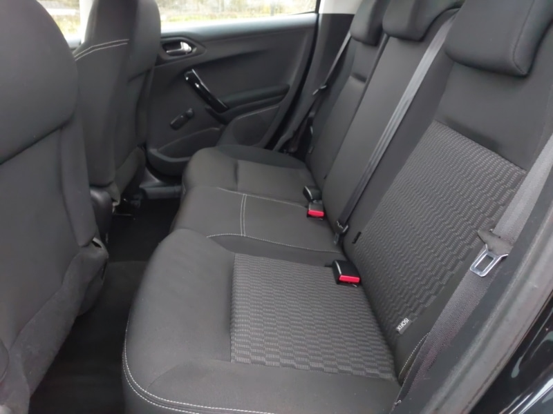 Used Peugeot 208 2017 for sale - 76533538: Photo 6