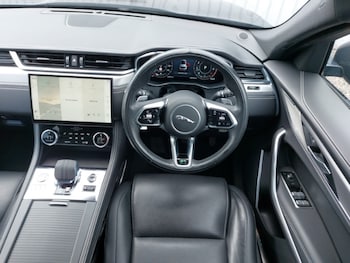 Used Jaguar F-Pace 2021 for sale - 75909492: Photo