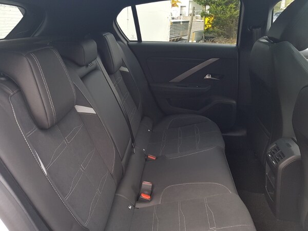Used Vauxhall Astra 2025 for sale - 76225989: Photo 12