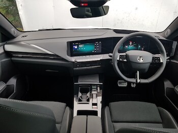 Used Vauxhall Astra 2025 for sale - 76225989: Photo