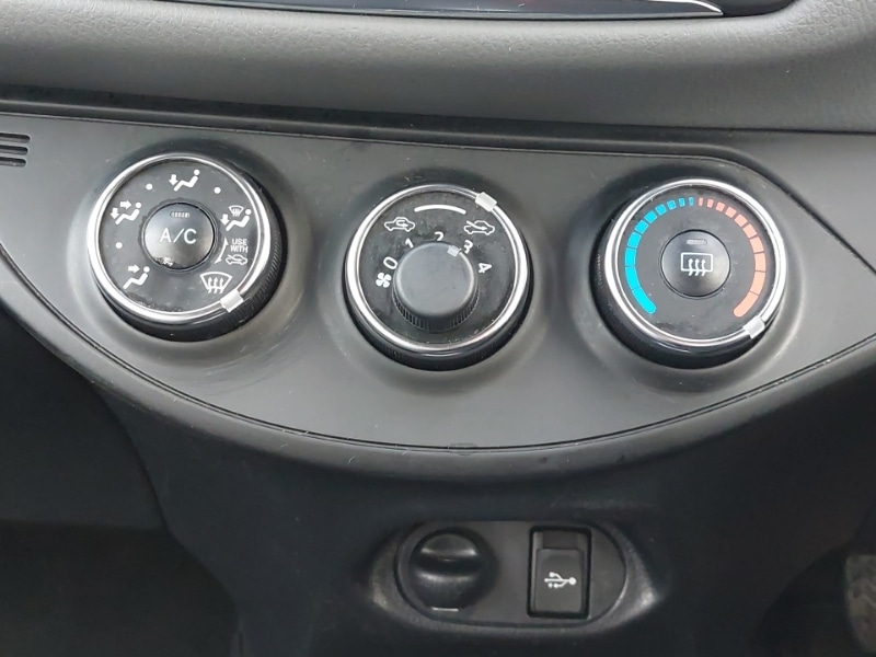 Used Toyota Yaris 2020 for sale - 77031884: Photo 15