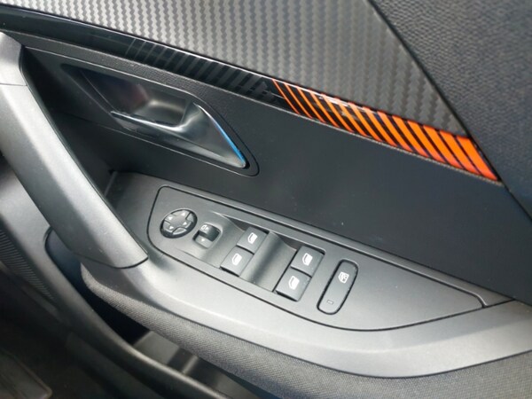 Used Peugeot 2008 2022 for sale - 76282301: Photo 17