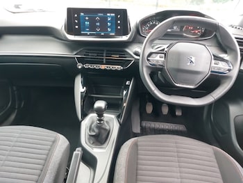 Used Peugeot 2008 2022 for sale - 76282301: Photo