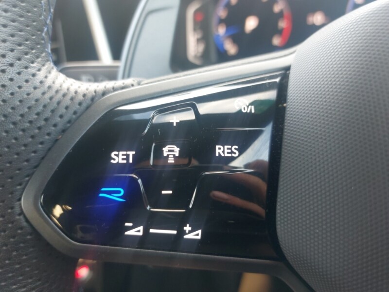 Used Volkswagen T-Roc 2023 for sale - 77530925: Photo 14