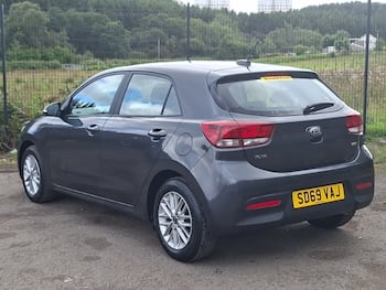 Used Kia Rio 2019 for sale - 79776822: Photo